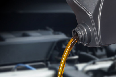 Как утилизировать отработанное моторное масло?