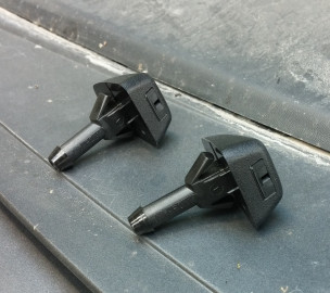 Установка веерных форсунков омывателя лобового стекла